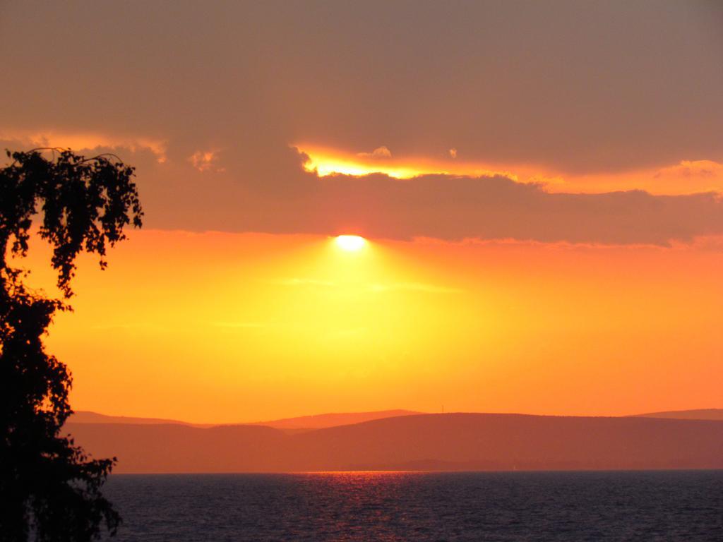 Balaton Wellness Apartman Siófok Quarto foto